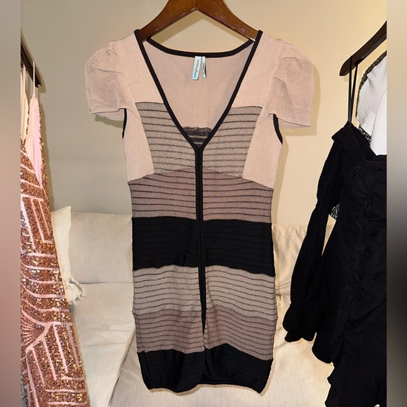 Guess by Marciano Brown & Black Mini Bodycon Dress - Picture 3 of 4